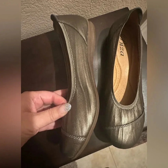 Women’s BIZA‎ VIOLET Shoes. Size 40. - Picture 7 of 8